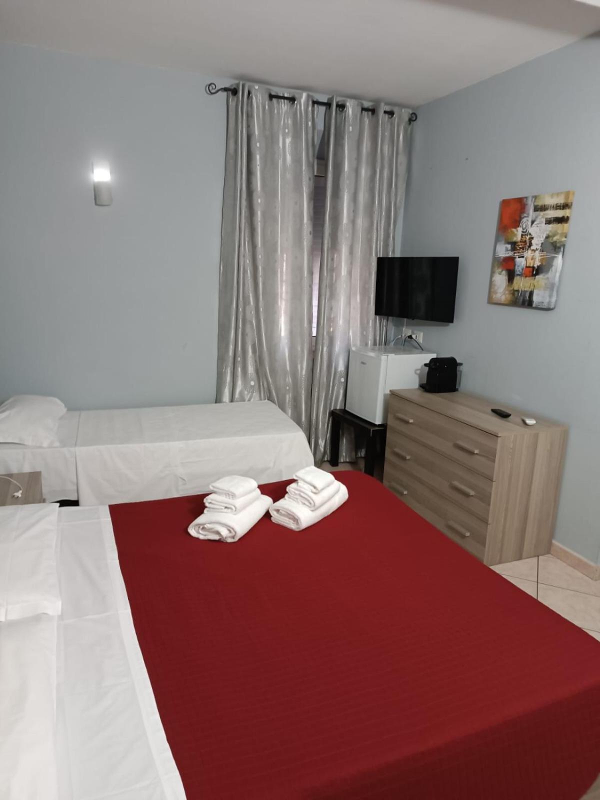 帕爾馬Affitti Only Sleep Bagno Privato公寓 外观 照片
